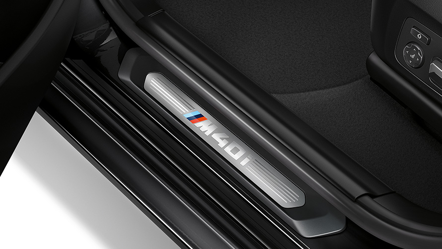 Soleiras de porta exclusivas da BMW X3 2020 com logo M40i Soleiras de porta exclusivas da BMW X3 2020 com logo M40i